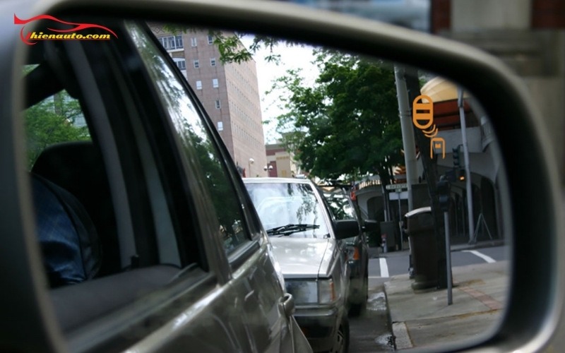 Cảnh báo điểm mù Ford Ranger giúp phát hiện các phương tiện nằm trong vùng điểm mù