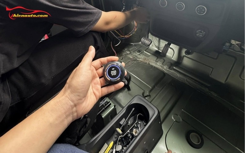 Đề nổ từ xa Vinfast EC Van: Nâng cấp Smartkey Start Stop 