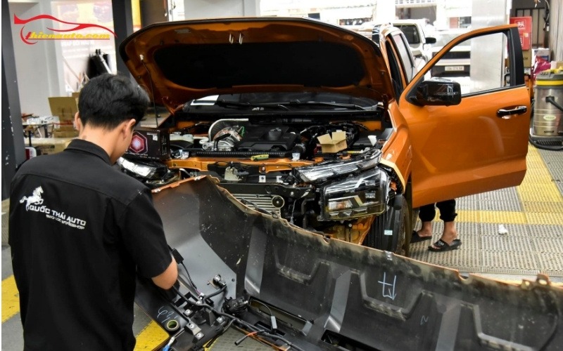 Độ đèn bi gầm Triton quy trình chuẩn kỹ thuật an toàn tại Thiện Auto