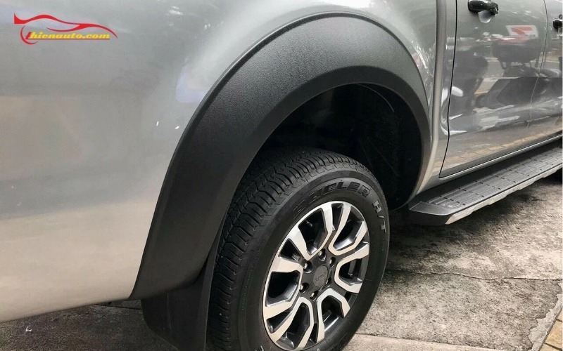 Ốp cua lốp Ford Ranger giúp nâng tầm diện mạo xe