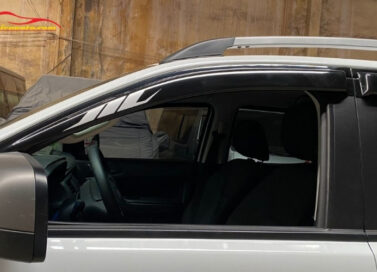 Vè che mưa Ford Ranger