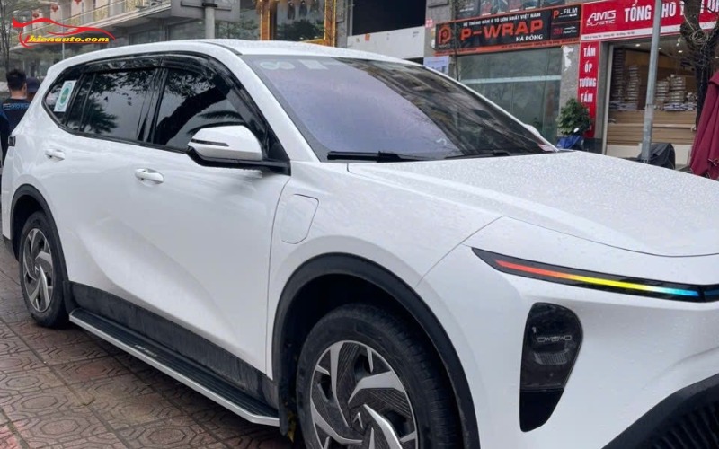 Bậc/Bệ bước chân VinFast VF MPV 7 Bệ bước chân VinFast VF MPV 7