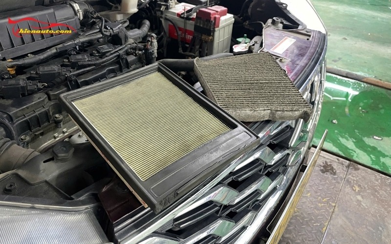 Thiện Auto thay lọc gió chính hãng cho Suzuki Ertiga