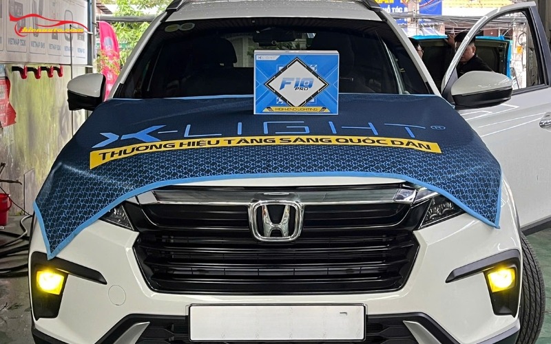 Độ đèn bi gầm Honda BRV đèn bi gầm X-Light F10 Pro