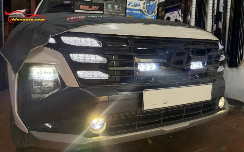 Độ đèn bi gầm Hyundai Custin mẫu F10 Turbo