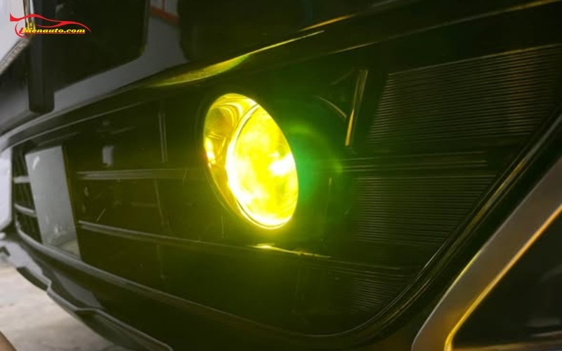 Độ đèn bi gầm Kia Sportage mẫu bi Aozoom LED Eagle Fog Light 
