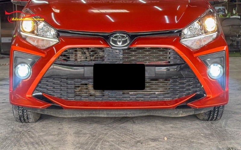 Độ đèn bi gầm Toyota Wigo tăng sáng mặt đường và gom sáng tốt