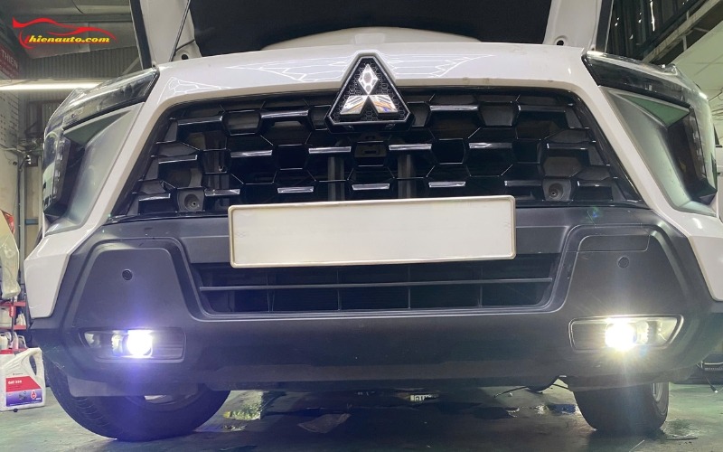 Độ đèn bi gầm Mitsubishi Xforce