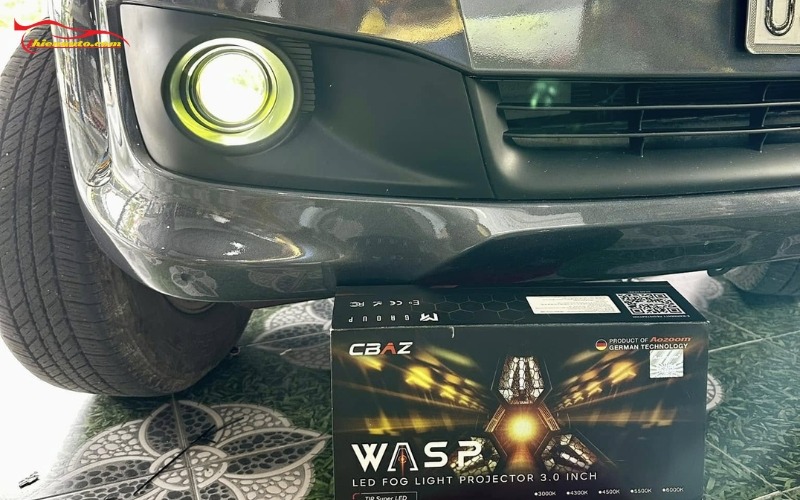 Độ đèn bi gầm Toyota Fortuner mẫu bi gầm Aozoom WASP Led Fog Light