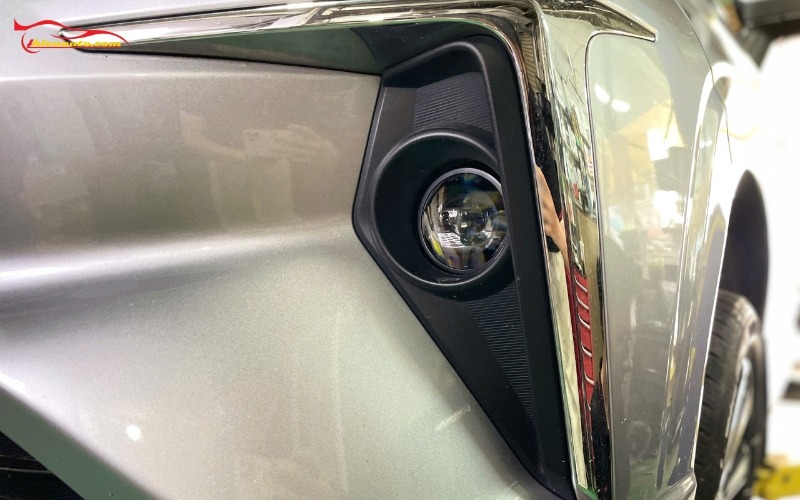 Độ đèn bi gầm Toyota Veloz 2019 