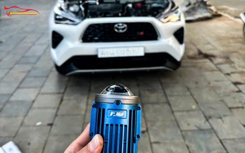 Độ đèn bi gầm Toyota Yaris Cross X-Light F10 Hyper 2.0