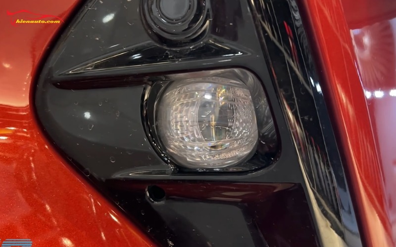 Độ đèn bi gầm Toyota Yaris Cross giúp cải thiện ánh sáng so với đèn nguyên bản 