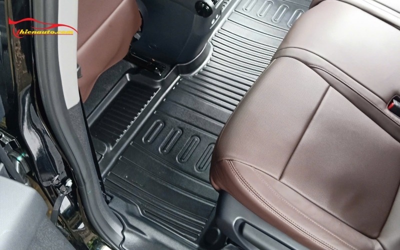 Thảm sàn nhựa tràn viền Vinfast VF MPV 7 Thảm nhựa đúc tràn viền VinFast VF MPV 7 lắp đặt chuẩn form