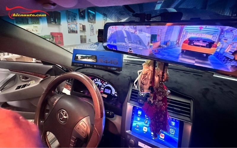 Camera hành trình Toyota Camry chính hãng lắp đặt tại Thiện Auto