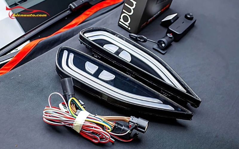 Độ đèn hậu VinFast VF MPV 7 nâng tầm diện mạo xe