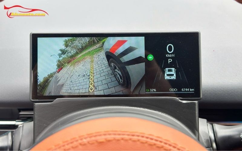 Màn hình ODO Vinfast VF MPV 7 Màn hình ODO Vinfast VF MPV 7 phía sau vô lăng, hiển thị thông số quan trọng