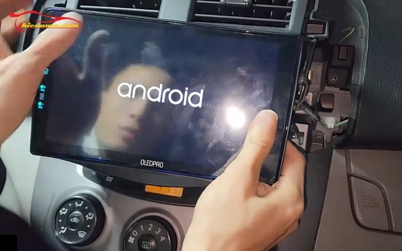 Hướng dẫn lắp màn hình android cho ô tô chi tiết từng bước