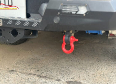 Ma ní Ford Ranger là phụ kiện cứu hộ cần có cho xe off road