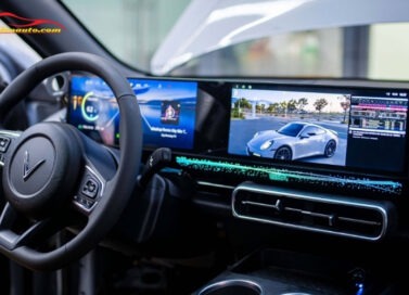 Màn hình dài Vinfast VF MPV 7