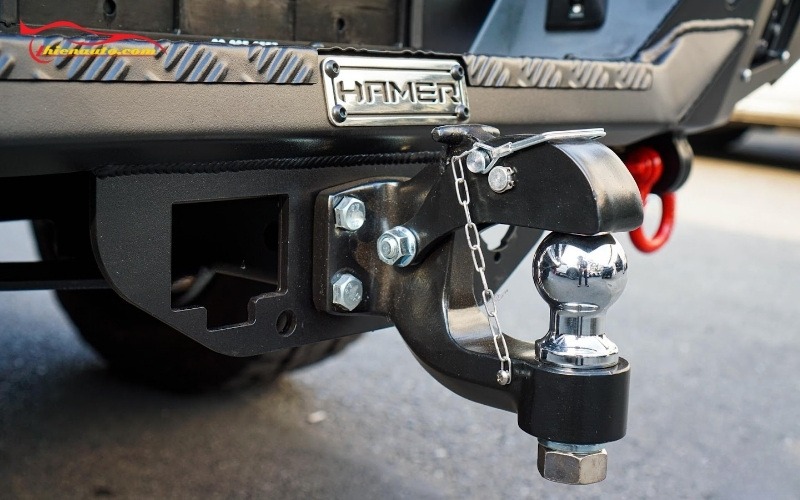 Móc kéo cản sau Ford Ranger giúp tăng độ cứng cáp, hỗ trợ cứu hộ, kéo xe phía sau