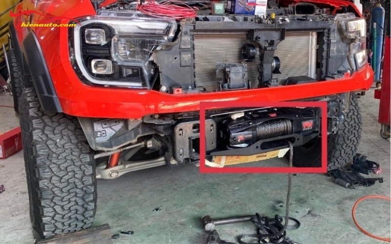 Tời điện Ford Ranger là thiết bị cứu hộ quan trọng
