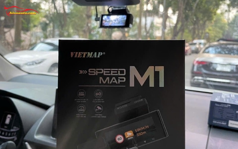 Camera hành trình Toyota Veloz: Camera hành trình Vietmap M1