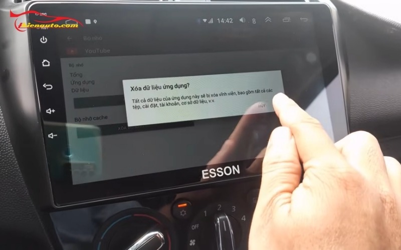 Xóa bộ nhớ cache để khắc phục màn hình android ô tô bị lỗi Youtube