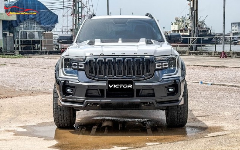 Mặt calang Ford Ranger mẫu 3 sơn đen bóng 