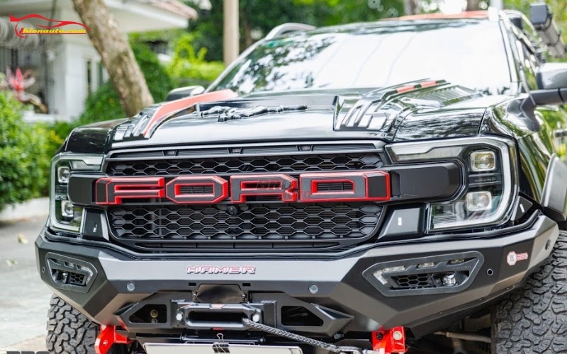Mặt calang Ford Ranger chữ FORD màu đỏ nổi bật 