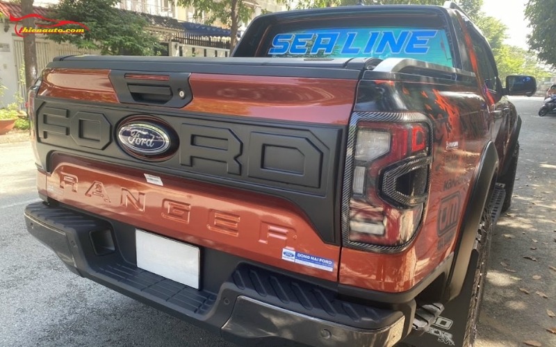 Ốp bửng sau Ford Ranger