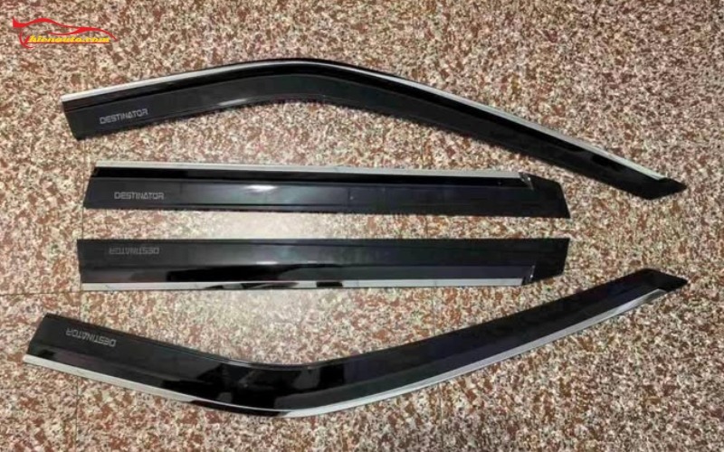 Vè che mưa Mitsubishi Destinator