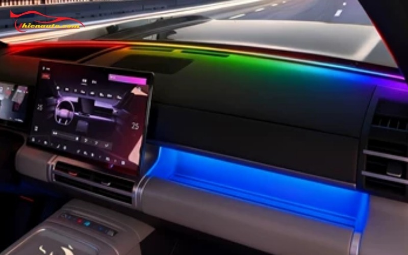 Độ đèn LED nội thất Geely EX2 tăng thẩm mỹ khoang cabin