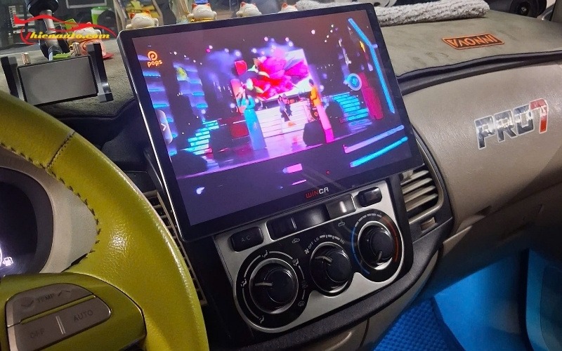 Hình ảnh thực tế lắp màn hình Android xe ô tô Innova Cross tại Thiện Auto