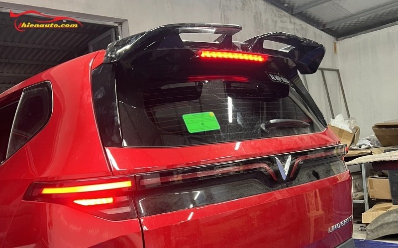 Đuôi gió  Vinfast VF MPV 7 thể thao, tăng cá tính cho xe