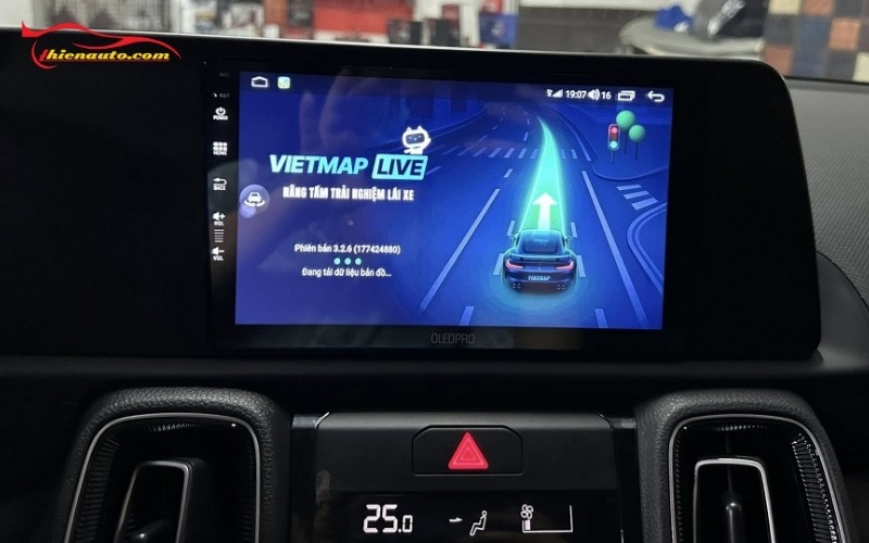 Hình ảnh thực tế lắp màn hình Android Kia Sonet tại Thiện Auto