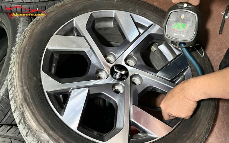 Mitsubishi Xpander lắp cảm biến áp suất lốp Vietmap TW50