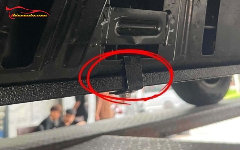 Tấm bảo vệ pin Vinfast EC Van B-factory chất liệu thép mạ kẽm chắc chắn