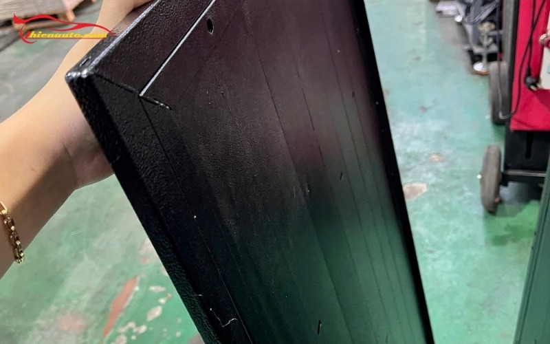 Tấm bảo vệ pin Vinfast Limo Green B-factory Hình ảnh thực tế lắp tấm bảo vệ pin Limo Green B-Factory tại Thiện Auto