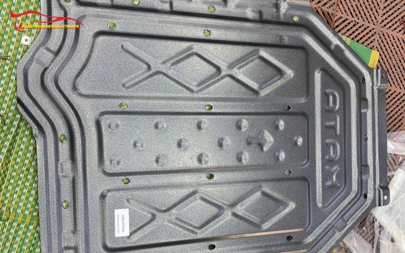 Tấm bảo vệ pin Vinfast Minio Green Hình ảnh lắp tấm bảo vệ pin Minio Green thực tế tại Thiện Auto