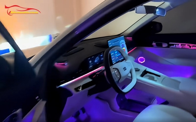 Đèn LED nội thất là phụ kiên Geely EX5 quan trọng không thể thiếu
