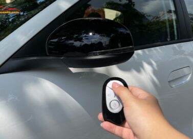 Gương điện Geely EX2: Cơ chế gập mở tự động thông minh theo chìa khóa