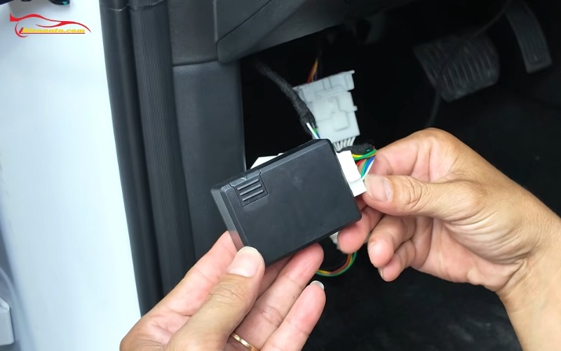 Gương gập điện Geely EX2 lắp đặt cắm jack zin xe