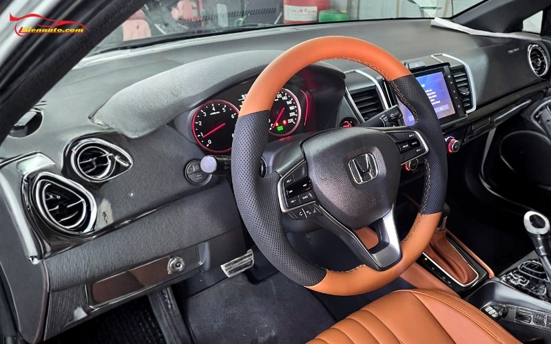 Honda City Rs 2021 bọc ghế da Nappa Luxury nâng cấp nội thất sang trọng Honda City RS 2021 khâu vô lăng cùng với màu nội thất ghế da