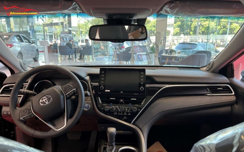 Đánh giá màn hình nguyên bản Toyota Camry 