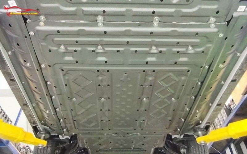 Tấm ốp bảo vệ pin Geely EX2