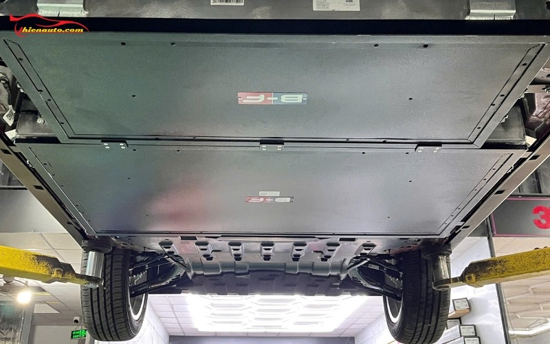Tấm bảo vệ pin VF6 B-Factory thực tế gồm 2 mảnh 