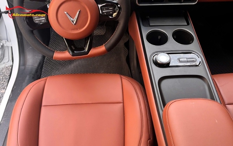 Khuyến mãi tháng 6: Combo đổi màu nội thất da Nappa Vinfast Limo Green chỉ 7.500.000đ