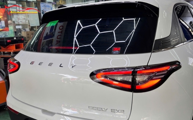 Dán phim cách nhiệt Geely EX2 chính hãng 3M tại Thiện Auto