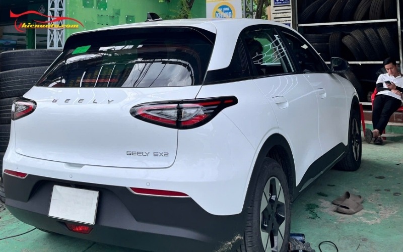 Dán phim cách nhiệt Geely EX2 giảm 30% tại Thiện Auto