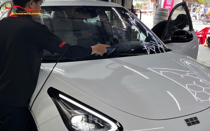 Dán phim cách nhiệt Geely EX2 chống nóng, duy trì nhiệt độ ổn định trong xe